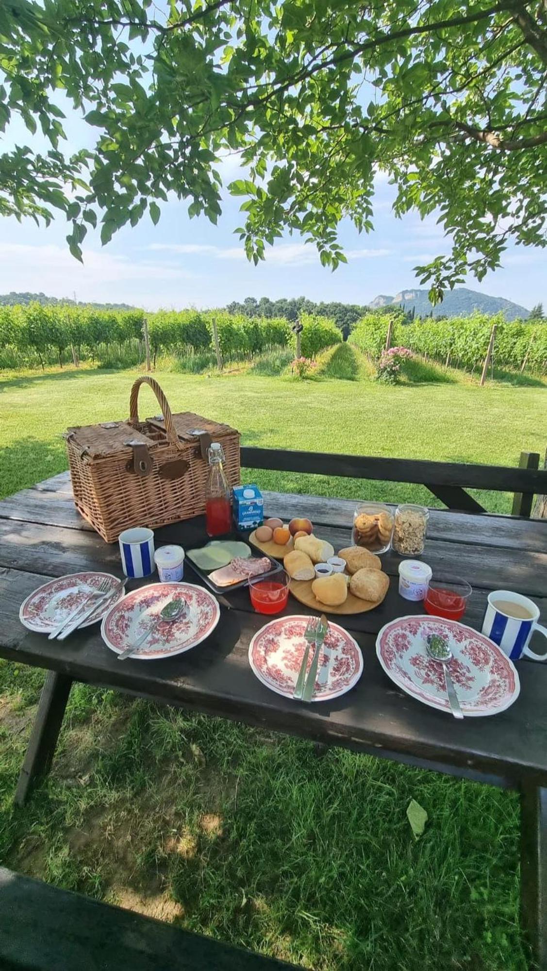 Agriturismo Corte Patrizia Caprino Veronese Exterior foto